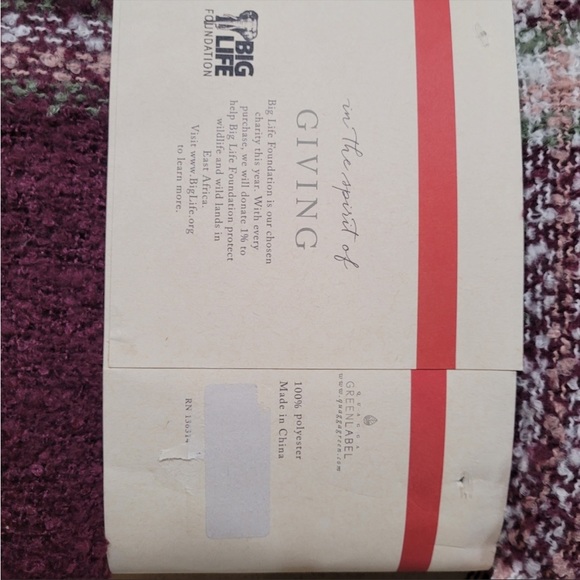 NWT Quagga Green Label Plaid Blanket Wrap Plum Polyester With Bonus Bracelet - Picture 6 of 8